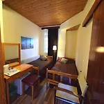 Hotel Christys Palace *