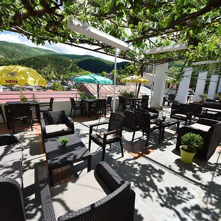 Hotel Christys Palace Pedhoulas