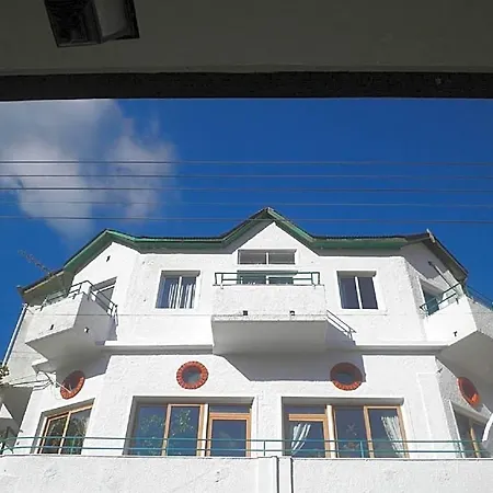 호텔 Christys Palace