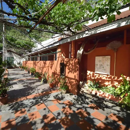 Christys Palace פדולאס