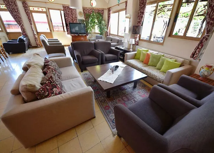 Hotel Christys Palace *